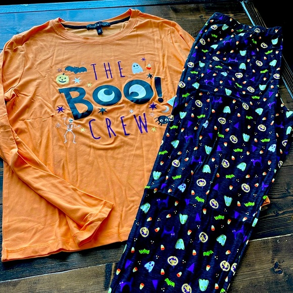 Women’s Halloween Boo Crew pajamas sleepwear - Picture 4 of 8